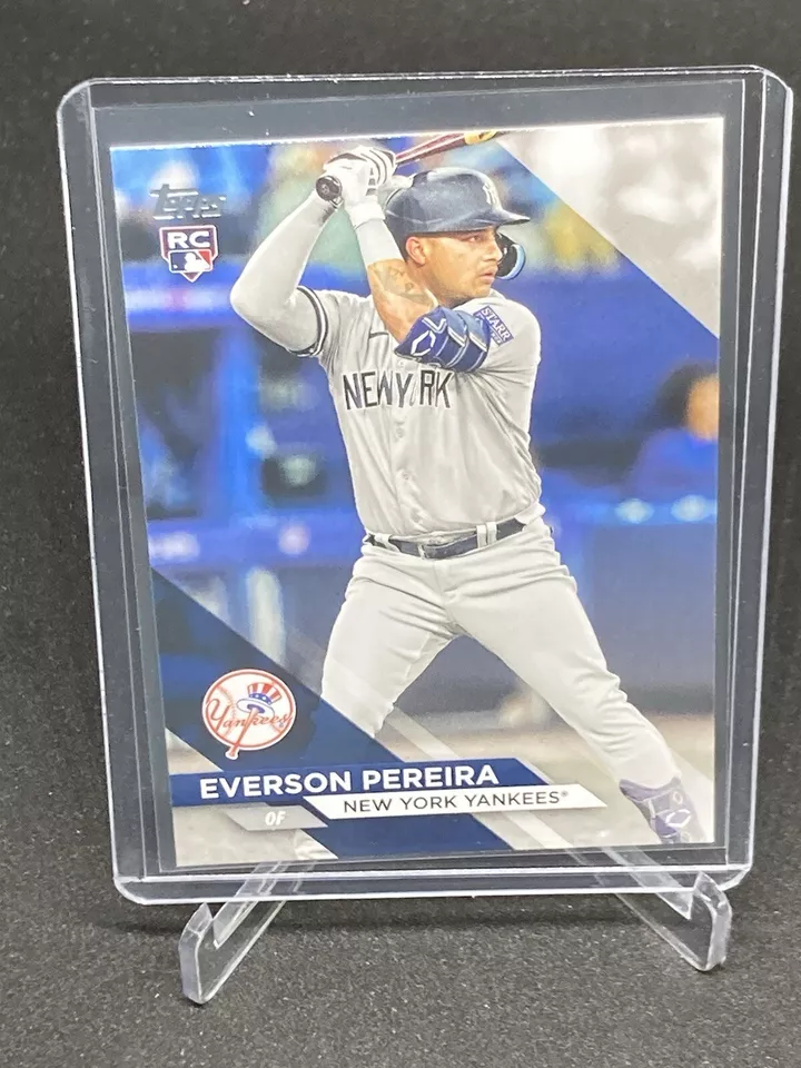 Topps Panini Card Tarjeta Cromo Barajita Everson Pereira - 2024 Topps EXCLUSIVE FLAGSHIP COLLECTION (solo de venta en tiendas Costco) Rookie Card RC