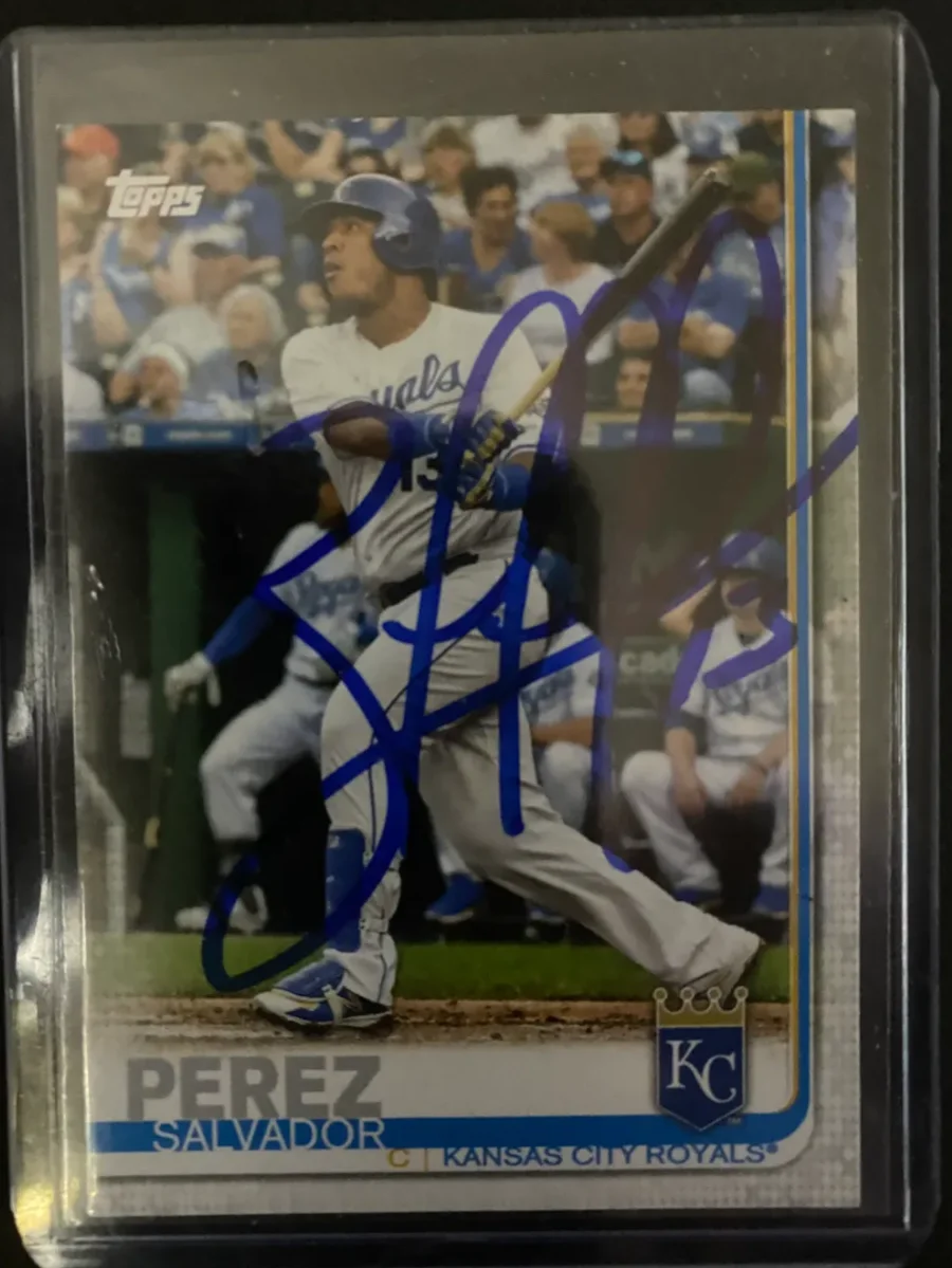 Topps Panini Card Tarjeta Cromo Barajita Salvador Perez Firma Estadio
