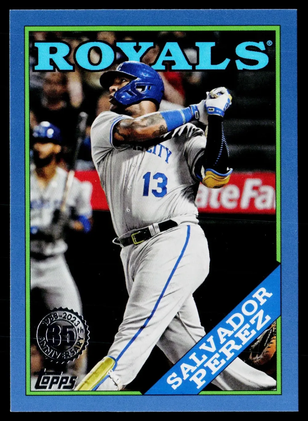 Topps Panini Card Tarjeta Cromo Barajita Salvador Perez Topps 2023 Series 1988 35th Anniversary Paralela Blue